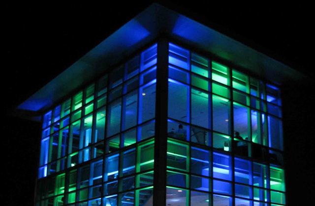 Trang trí ánh sáng cho tòa nhà