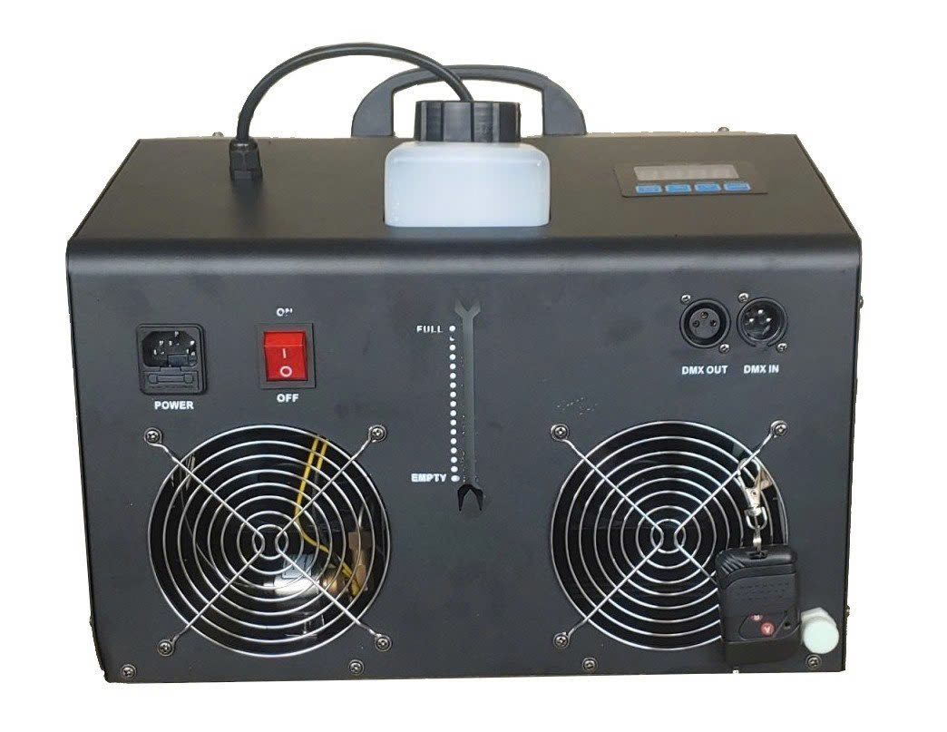 Mặt sau của máy với công tắc, ổ cấp nguồn và đầu nối DMX